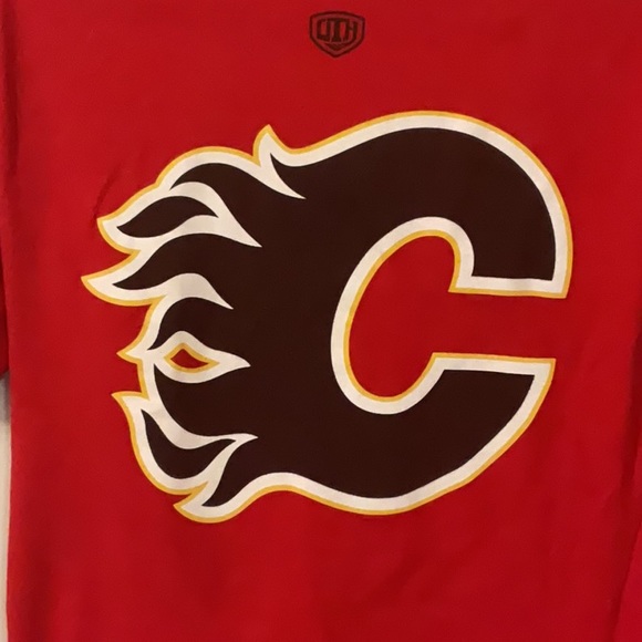 Calgary flames red t shirt - Picture 1 of 4